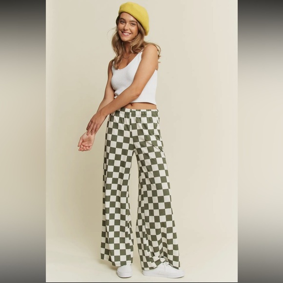 137 - Green and White Checkered Women's Pants - Picture 1 of 4